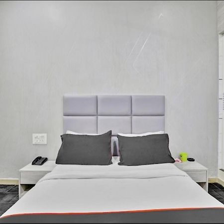 Hotel Unicorn, Σουράτ Εξωτερικό φωτογραφία