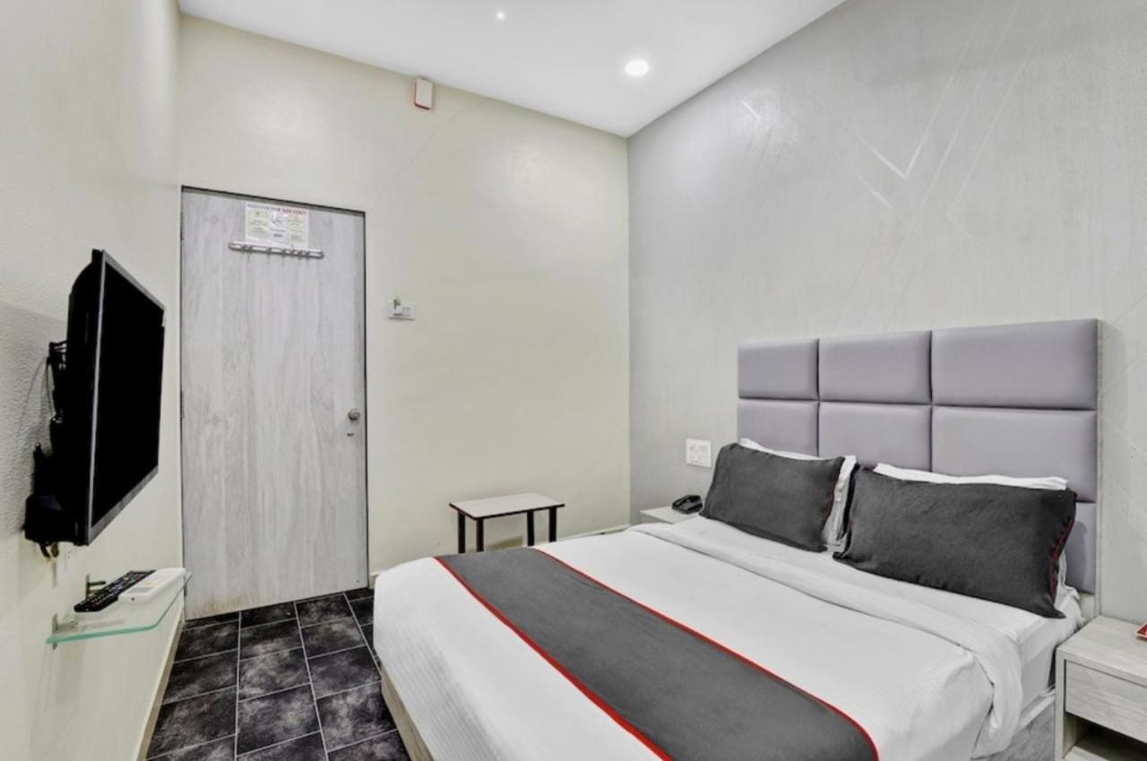 Hotel Unicorn, Σουράτ Εξωτερικό φωτογραφία